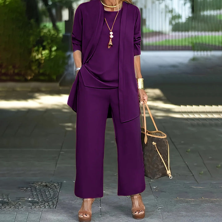 Caroline I Elegant women's 3-piece loose-fitting set