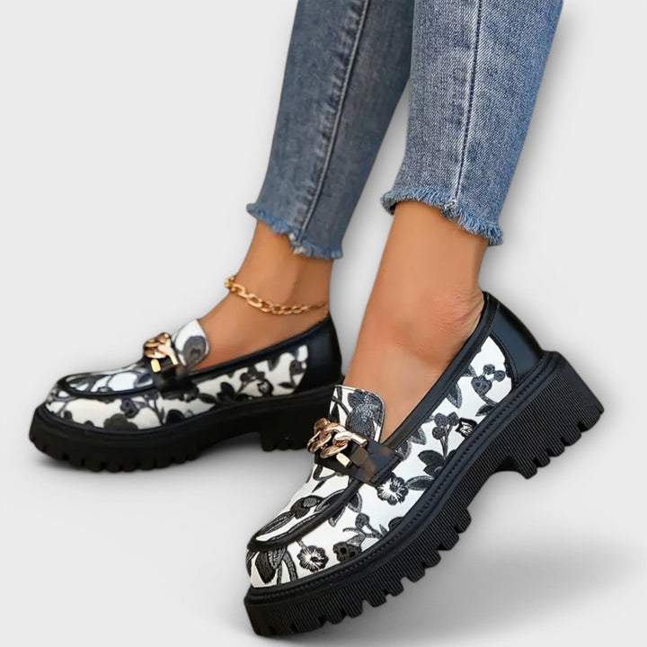 Amira | Retro Loafers with Floral Pattern