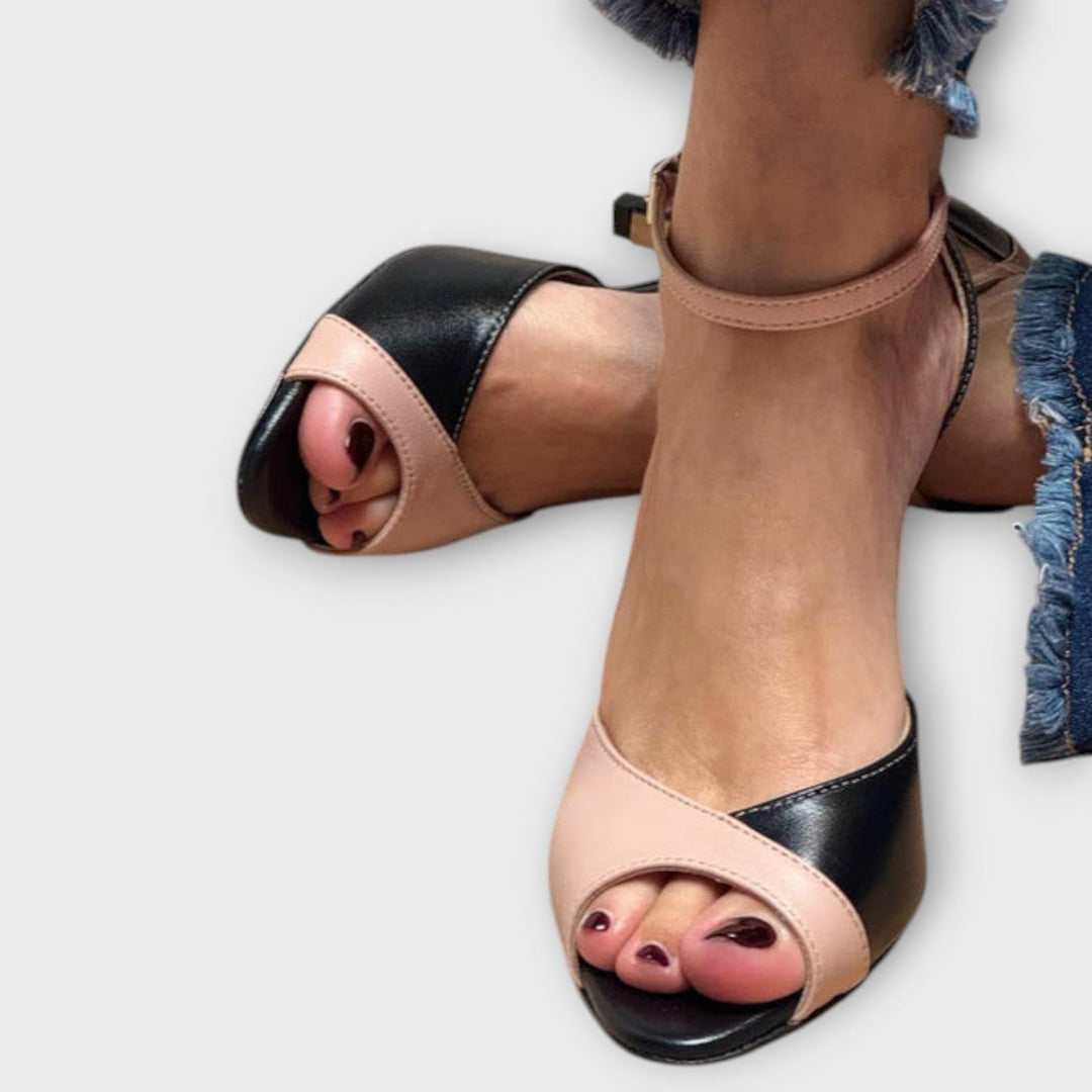 Noirella | Elegant décolleté with strap