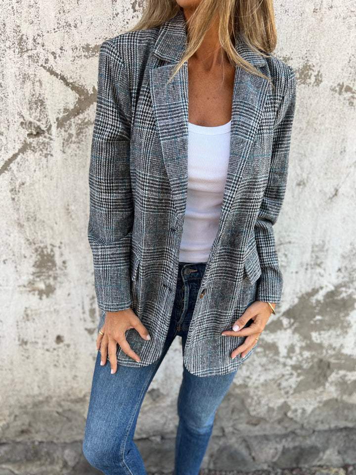 Carolina I Casual plaid blazer with lapels