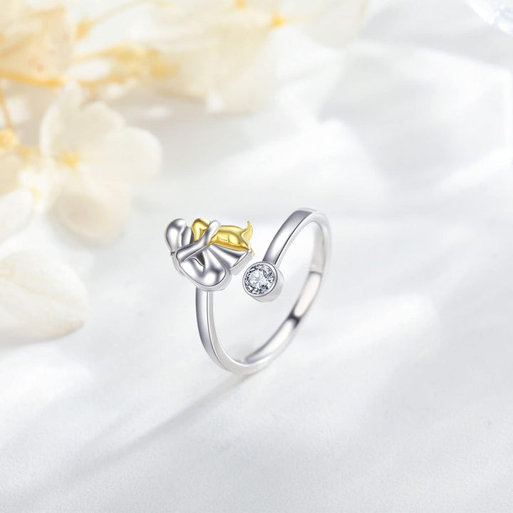 Silver ring with dog and zirconia stones