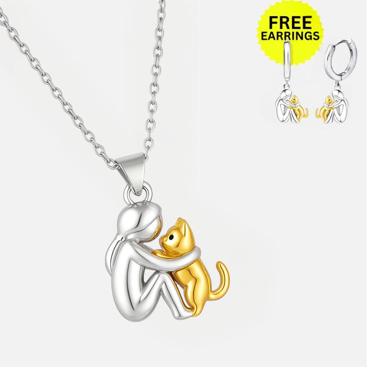 Naszyjnik z zawieszką Cat Hug i darmowe kolczyki – Oferta limitowana