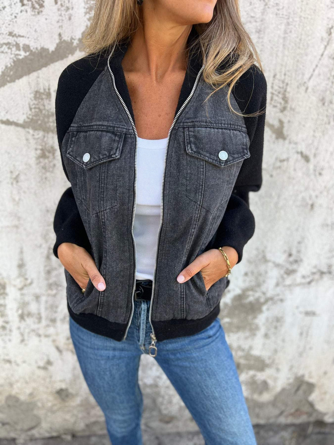 Casual zip-up jacket with a V-neck