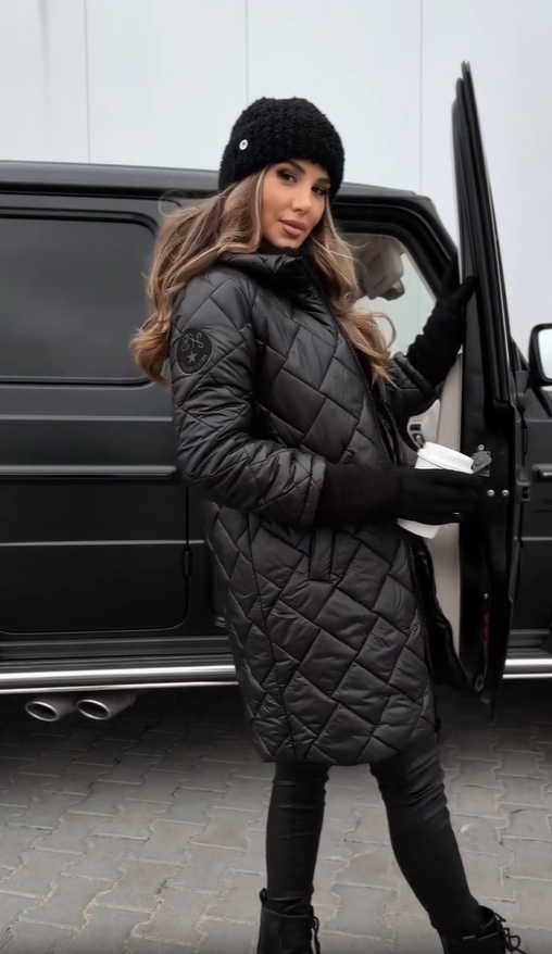 Bogna | Elegantní prošívaná péřová bunda s kapucí