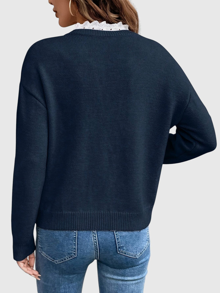 Karolína – Premium Sweater with Lace in a V-Neck