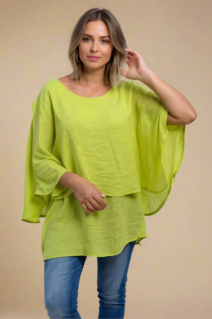 Lumiere | Lightweight top with multiple layers
