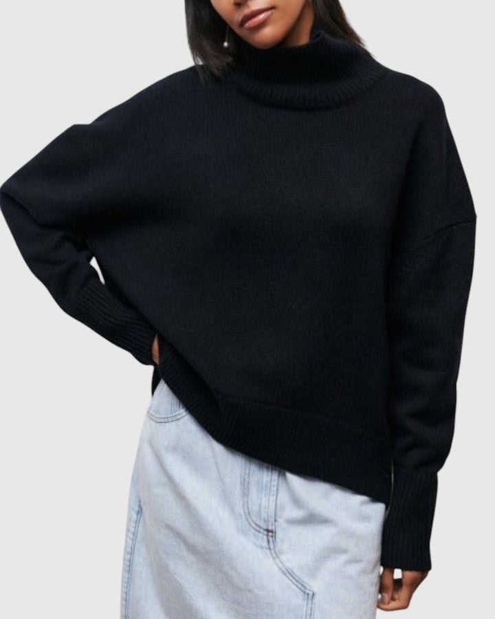 Ivana - Elegant Turtleneck