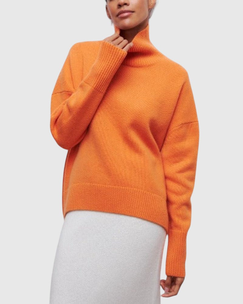 Ivana - Elegant Turtleneck