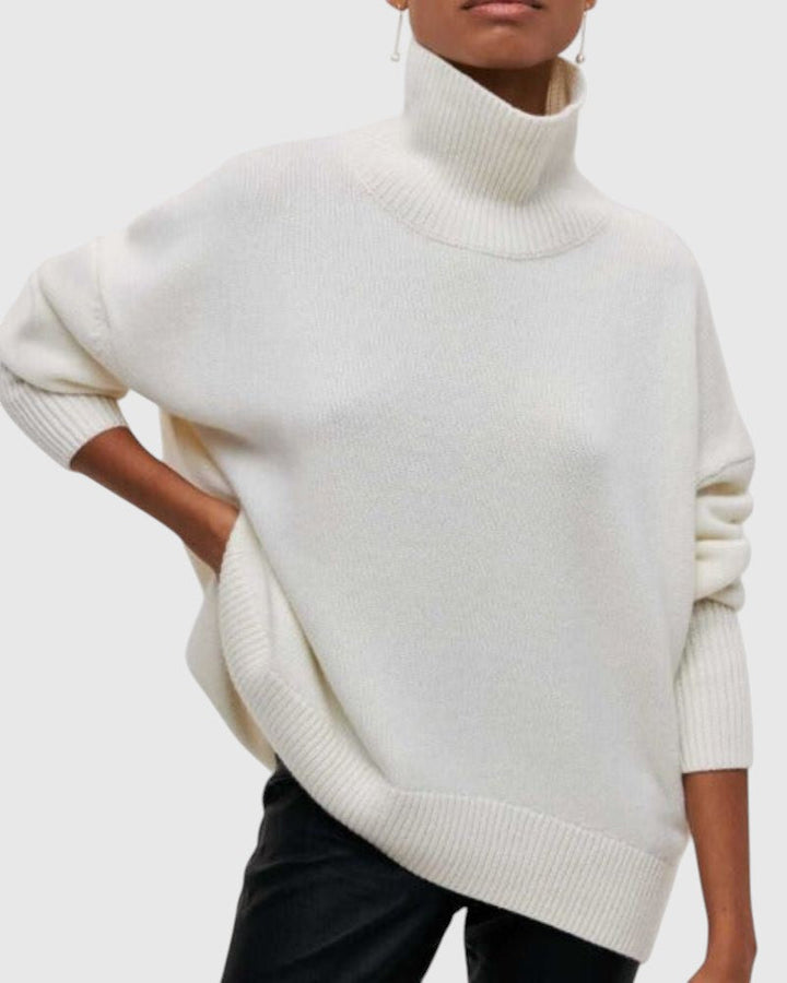 Ivana - Elegant Turtleneck