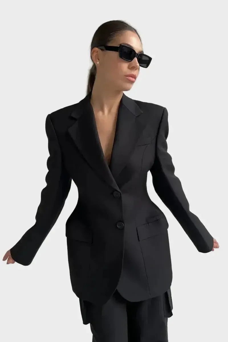 Élodie Grace – Perfect Blazer