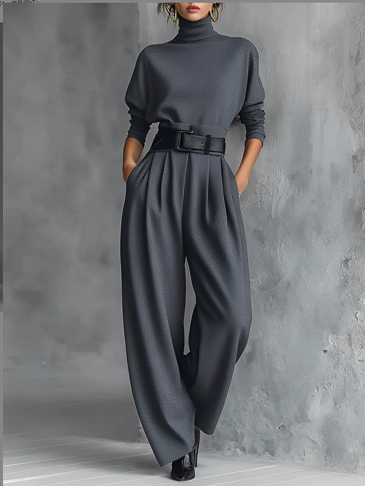 Maria – set with a turtleneck and straight pants