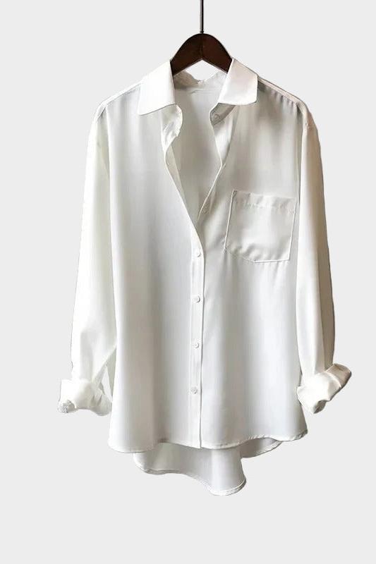Shirt with an elegant cut and modern detail