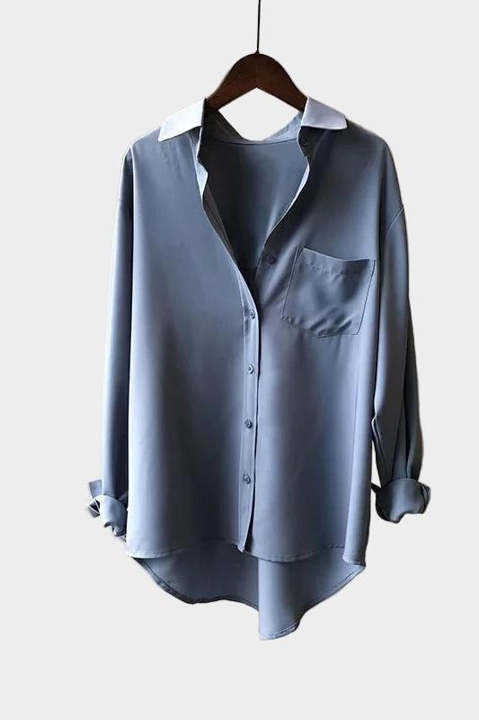 Shirt with an elegant cut and modern detail