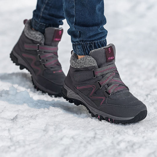 Stabilizing winter hiking shoes