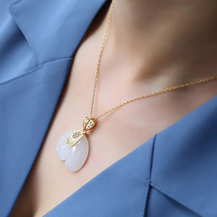 Jade Hetian Elephant-Shaped Pendant Necklace – 18K Gold-Plated Chain for Women