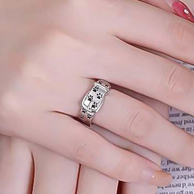 Anello con collare dolce ed elegante con motivo a forma di cane