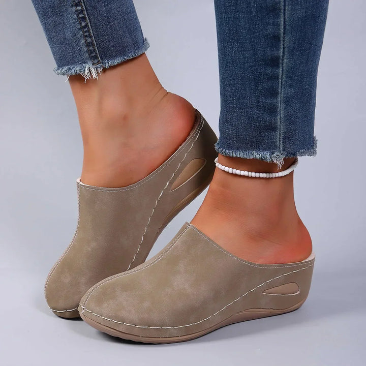 Orthopedic Slippers with Daily Comfort and Timeless Home Style