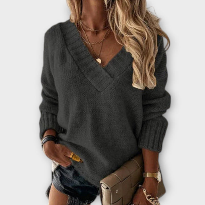 Jane - Warm Sweater with V-Neck