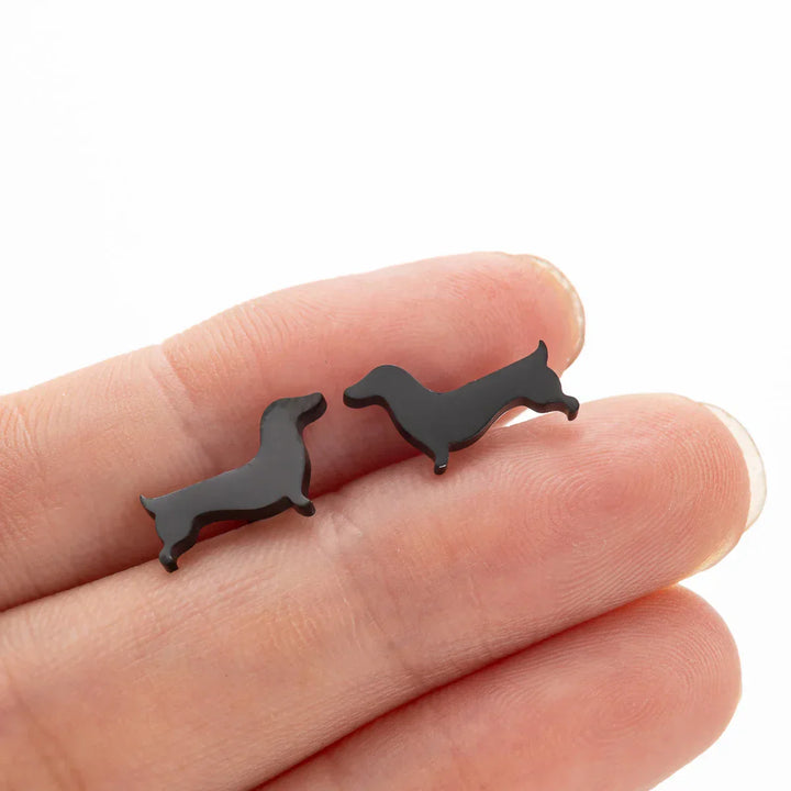 Button earrings with dachshund