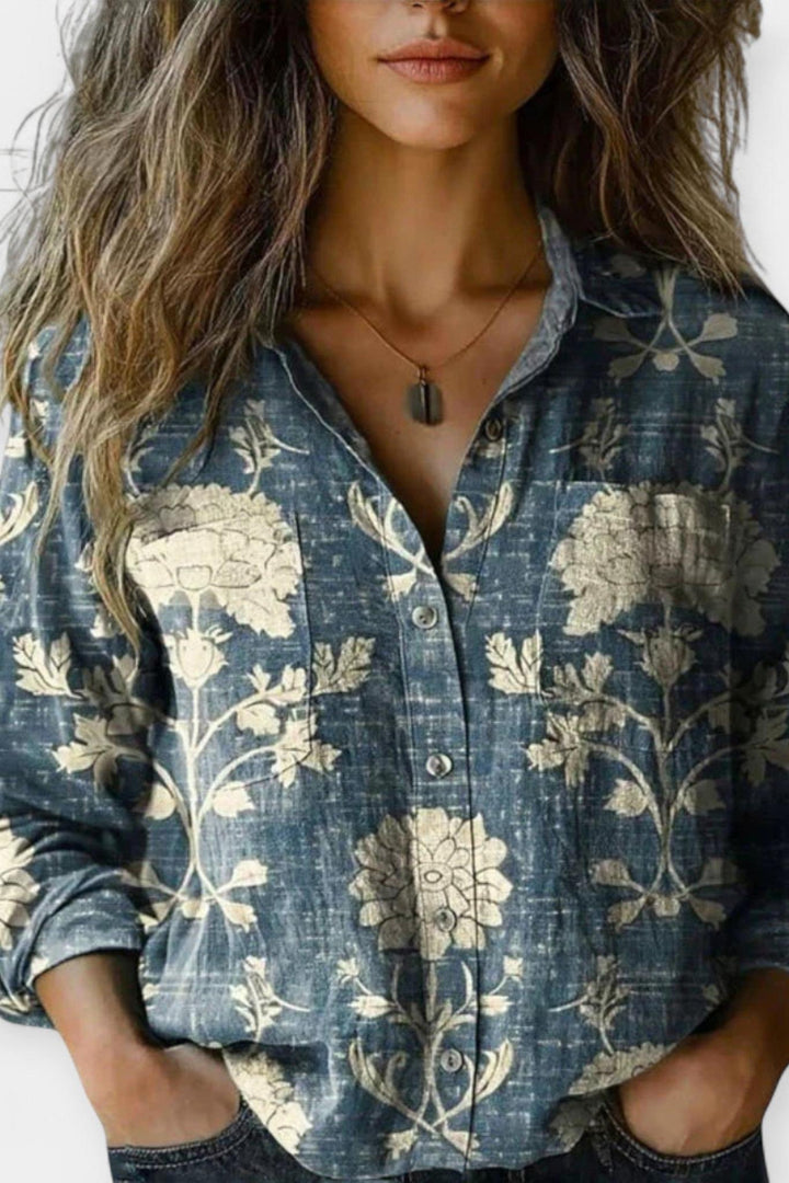 Vintage sweater with patterns