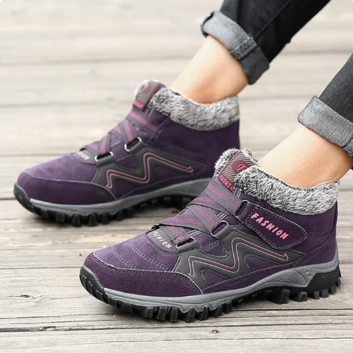 Stabilizing winter hiking shoes