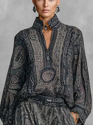 Set da Due Pezzi con Stampa Paisley Vintage: Camicia a Maniche Lunghe e Pantaloni