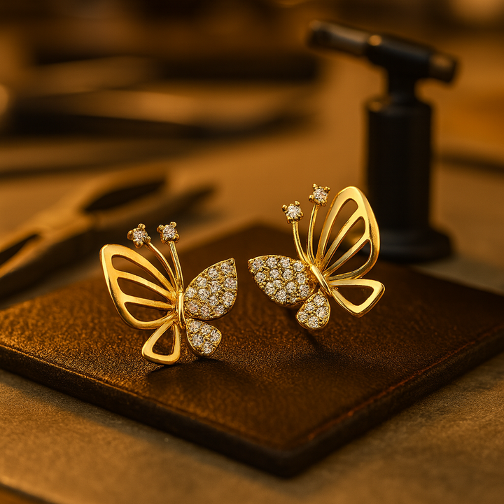 Elegant Stud Earrings with Zirconia in the Shape of a Butterfly