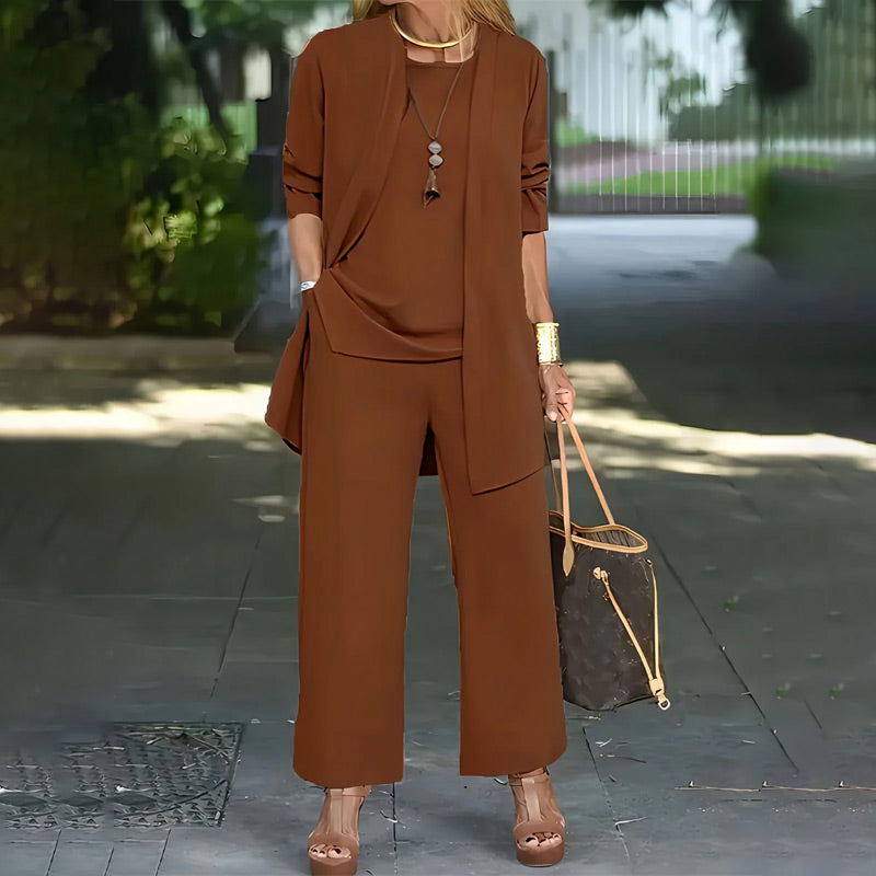 Caroline I Elegant women's 3-piece loose-fitting set
