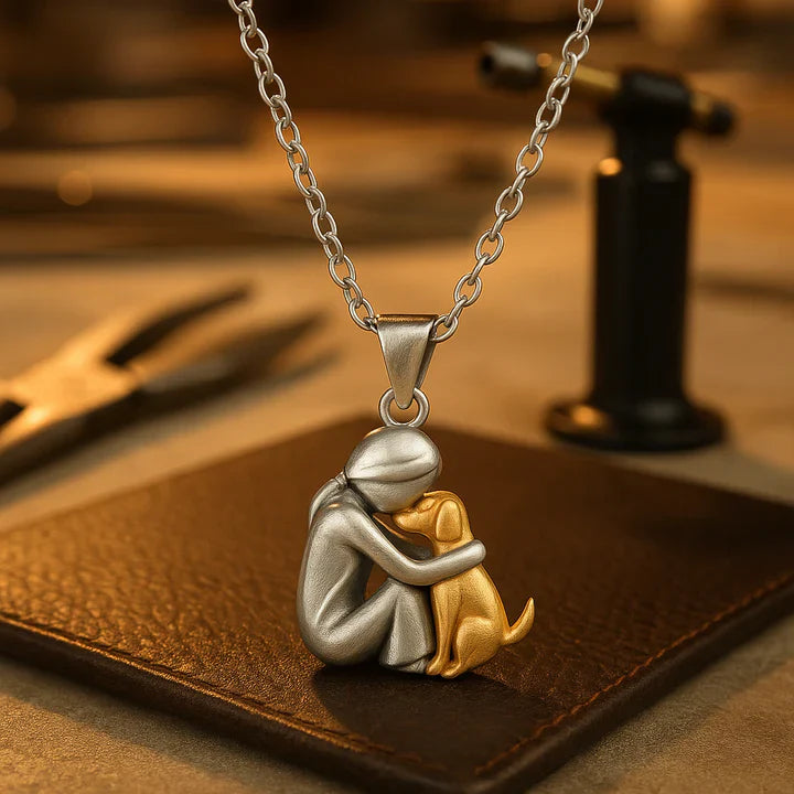 Necklace with Hug pendant and free earrings – Limited offer