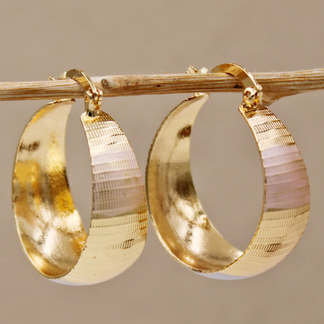 Luxury Refined Gold Earrings