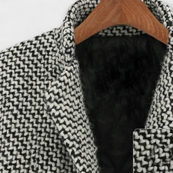 Kateřina - Wool coat in houndstooth pattern