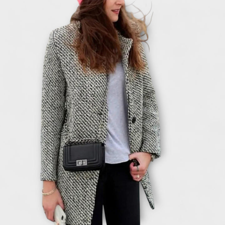 Kateřina - Wool coat in houndstooth pattern