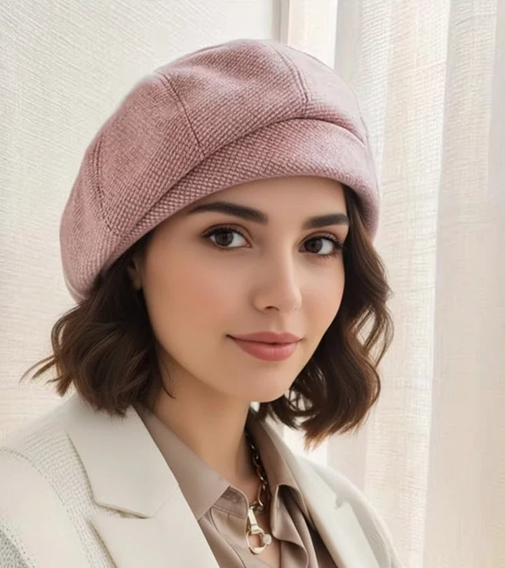 Léa | The timeless elegance of the Parisian beret