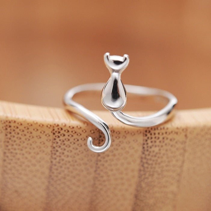 Lovely ring with cat in stainless steel